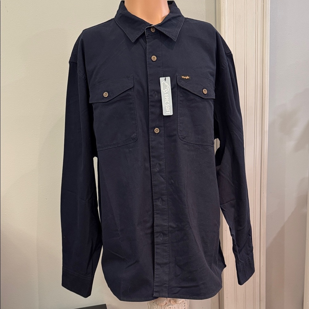 On Sale Today!!
Wrangler Men's Long Sleeve Shirt - D Blue